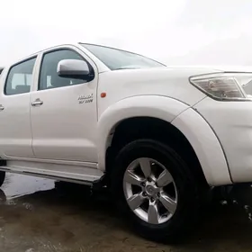 Toyota Hilux 2013