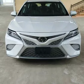 Toyota Camry 2020