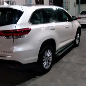 Toyota Highlander 2019