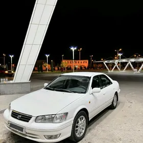 Toyota Camry 2000