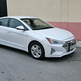 Hyundai Elantra 2020