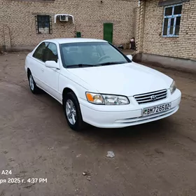 Toyota Camry 2000