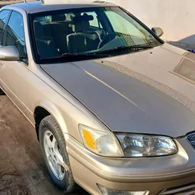 Toyota Camry 2001