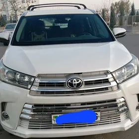 Toyota Highlander 2019