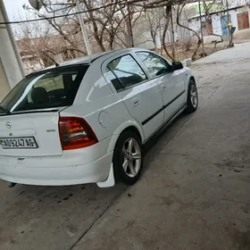 Opel Astra 2003