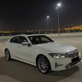 BMW 330 2019