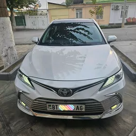 Toyota Camry 2018