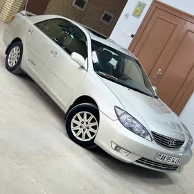 Toyota Camry 2004