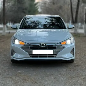 Hyundai Elantra 2019