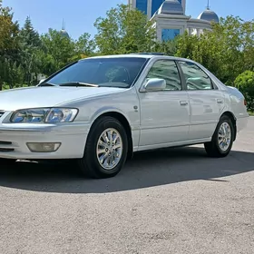 Toyota Camry 2000