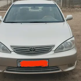 Toyota Camry 2004