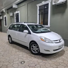 Toyota Sienna 2004