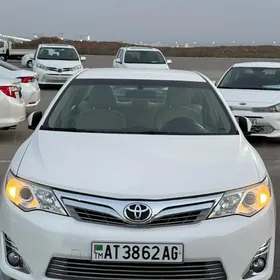 Toyota Camry 2013