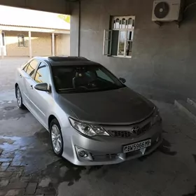 Toyota Camry 2012