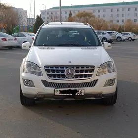 Mercedes-Benz ML350 2011