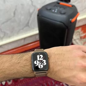 Apple Watch 5 44