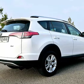 Toyota RAV4 2018