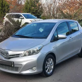 Toyota Yaris 2012