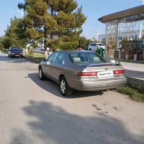 Toyota Camry 1997