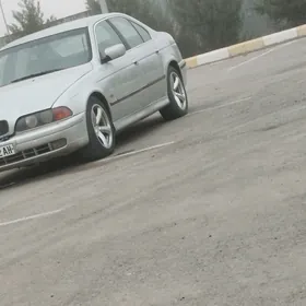 BMW E39 1998