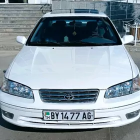 Toyota Camry 2000