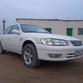 Toyota Camry 2000