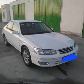 Toyota Camry 2001