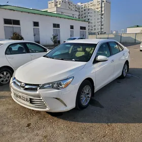 Toyota Camry 2016