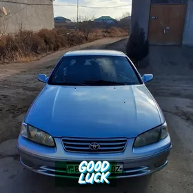 Toyota Camry 2000