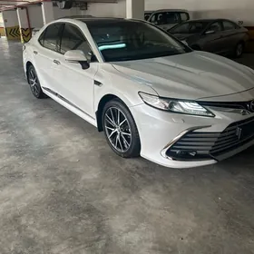 Toyota Camry 2023