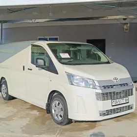 Toyota Hiace 2020