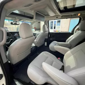 Toyota Sienna 2018