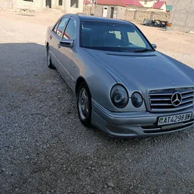 Mercedes-Benz E320 1996