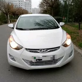 Hyundai Elantra 2013