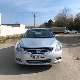 Nissan Altima 2011