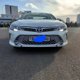 Toyota Camry 2016