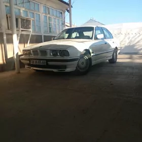 BMW E34 1993