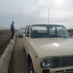 Lada 2104 1987