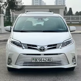 Toyota Sienna 2019