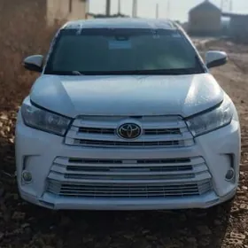 Toyota Highlander 2019