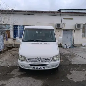 Mercedes-Benz Sprinter 2500 2006