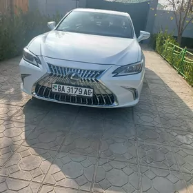 Lexus ES 350 2023