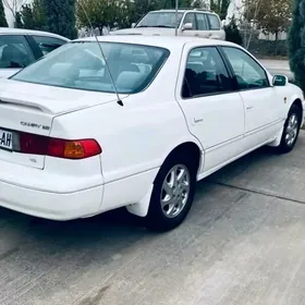 Toyota Camry 2001