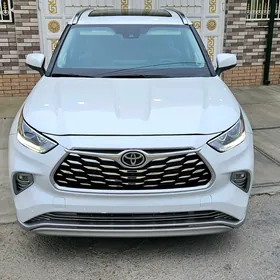 Toyota Highlander 2022