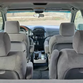 Toyota Sienna 2005