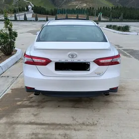 Toyota Camry 2020