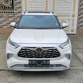 Toyota Highlander 2020