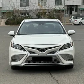 Toyota Camry 2020