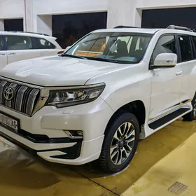 Toyota Land Cruiser Prado 2023