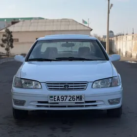 Toyota Camry 2000